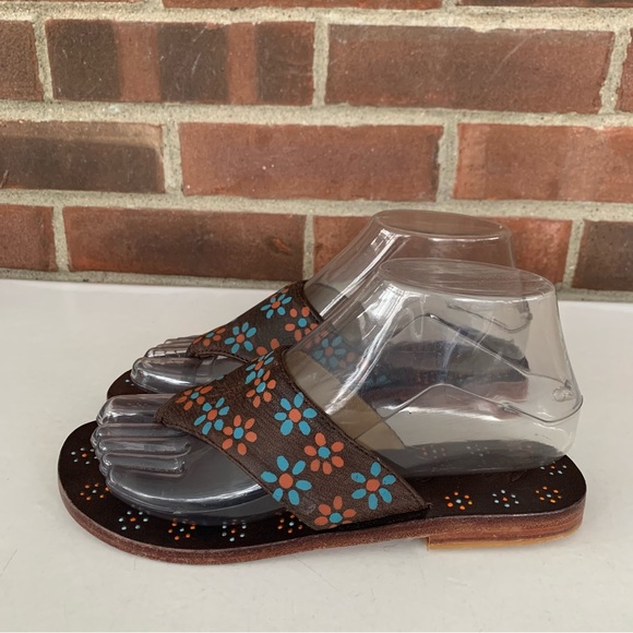 Mystique Black Leather printed Flat Heel Thong Flip Flop Sandals US 6 M NEW - Picture 4 of 7